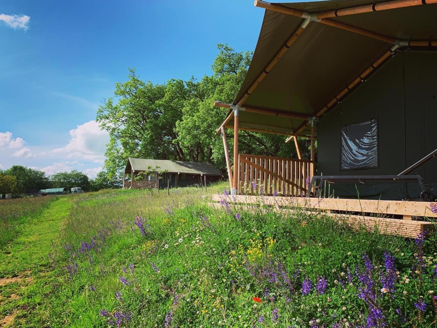 Safari Tent Lodges With A Beautiful View At Lot Sous Toile Montamel Buitenkant foto