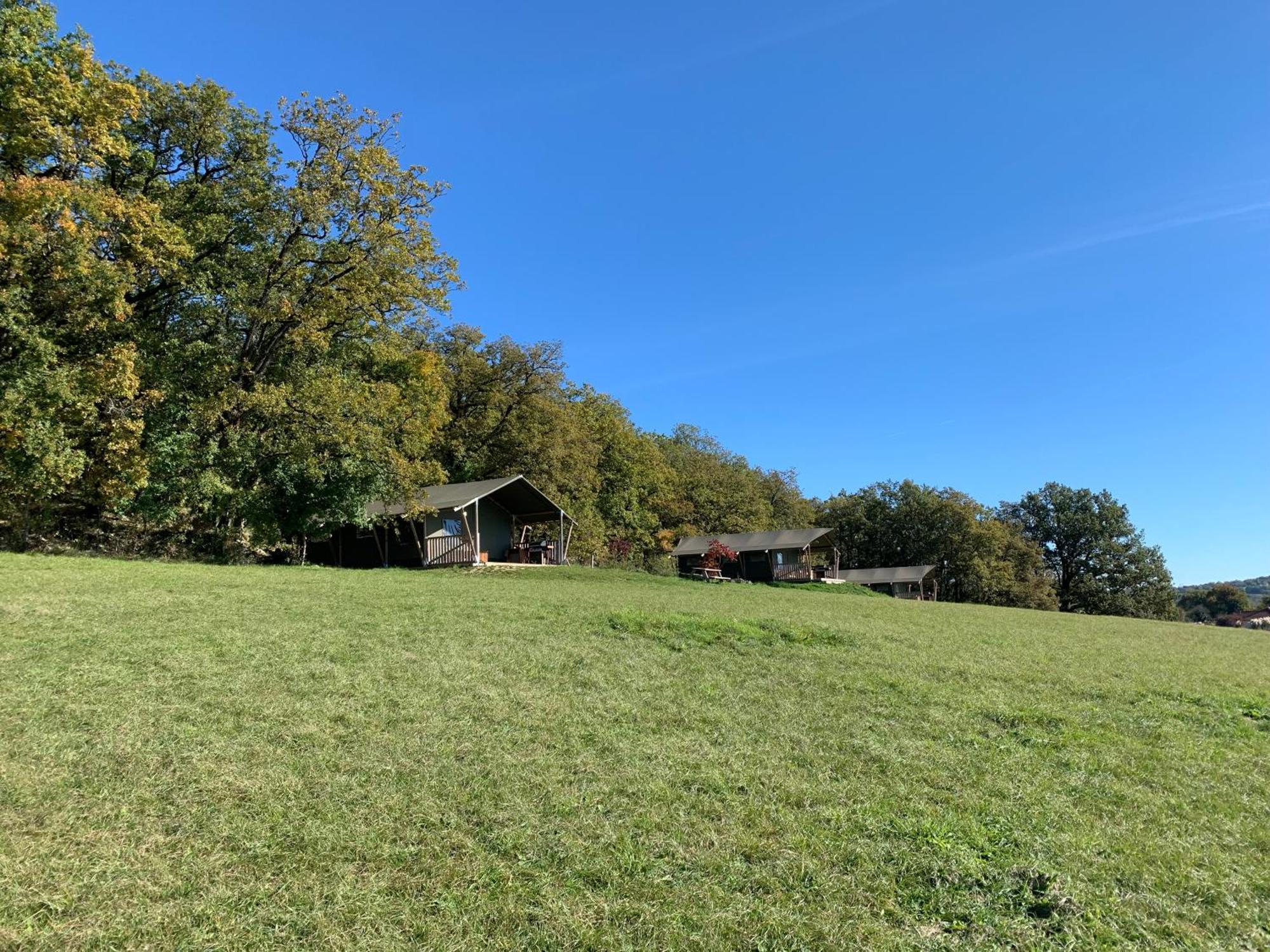 Safari Tent Lodges With A Beautiful View At Lot Sous Toile Montamel Buitenkant foto